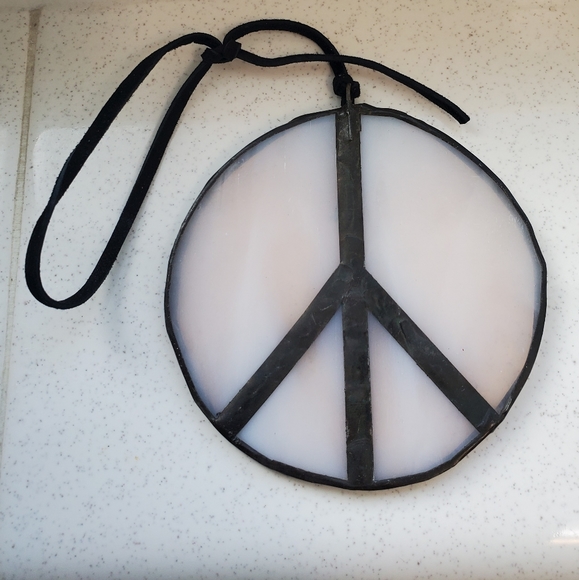 handmade pink peace sign wall hanging boho hippie 60s  ornament art sun catcher - Picture 5 of 6